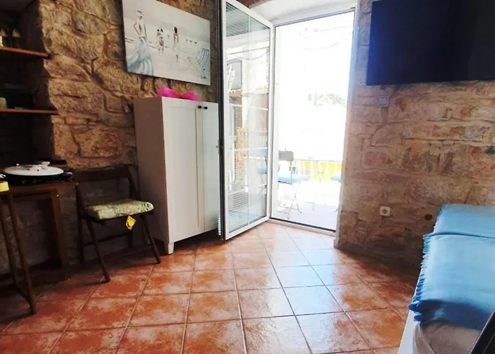 Augustina Apartment *