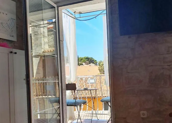 Augustina Apartment