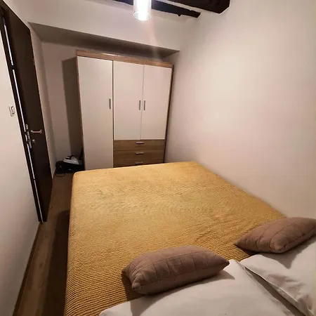Augustina Apartment *