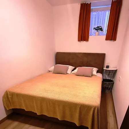 Augustina Appartement *